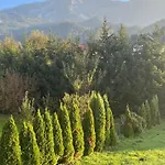 Meadow Tranquil With Evergreen Garden - Two Bedroom Apartma