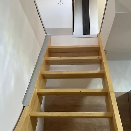 Apartament Meadow Tranquil With Evergreen Garden - Two Bedroom