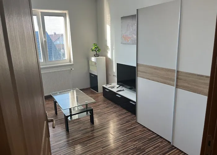 Meadow Tranquil With Evergreen Garden - Two Bedroom Zirovnica