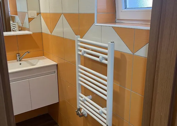 דירה Meadow Tranquil With Evergreen Garden - Two Bedroom *