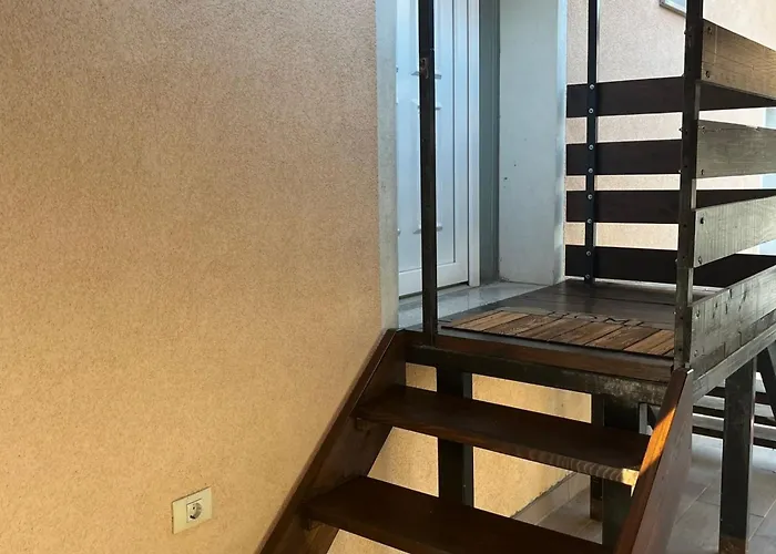 דירה Meadow Tranquil With Evergreen Garden - Two Bedroom